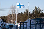  Suomen lippu liehui salossa tasavallan presidentin vierailun kunniaksi. Copyright © Tasavallan presidentin kanslia
